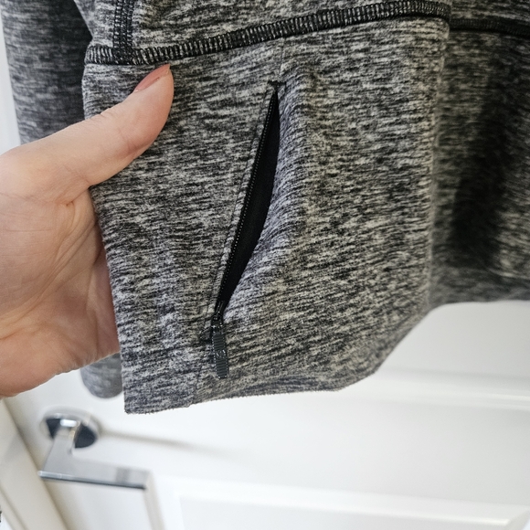 Lululemon Ready to Rulu Fleece Pullover Heathered Black Size 4 - Picture 6 of 9